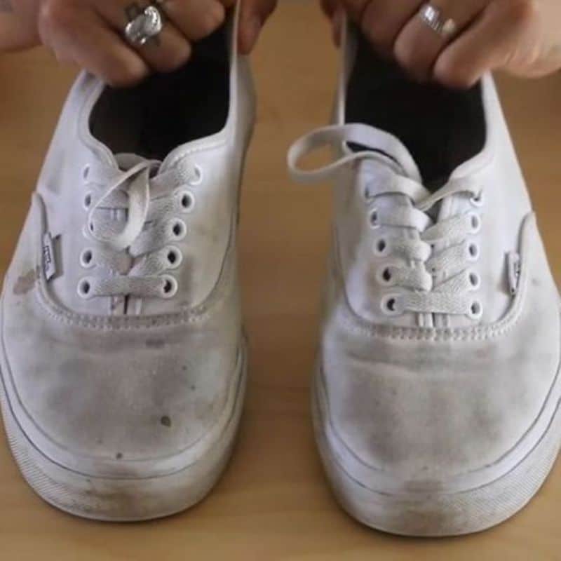 Comment blanchir des chaussures de tennis avec du vinaigre