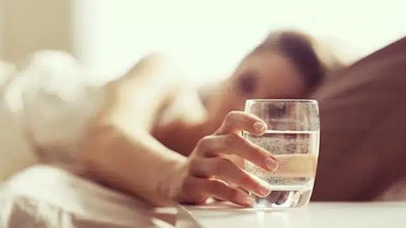 Verre d' eau : ce rituel magique pour dormir comme un bébé